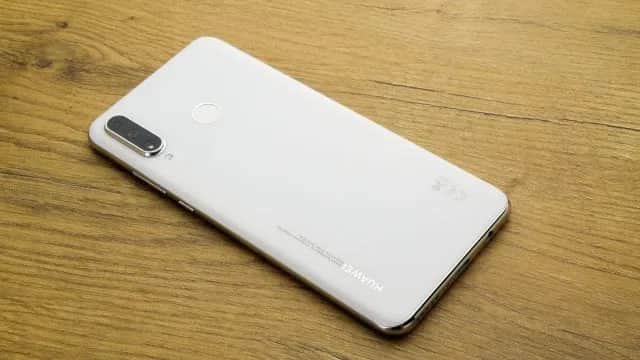 Recenzja Huawei P30 Lite - czy warto go kupić jako niedrogie urządzenie?